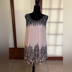 Lite and breezy sleeves top